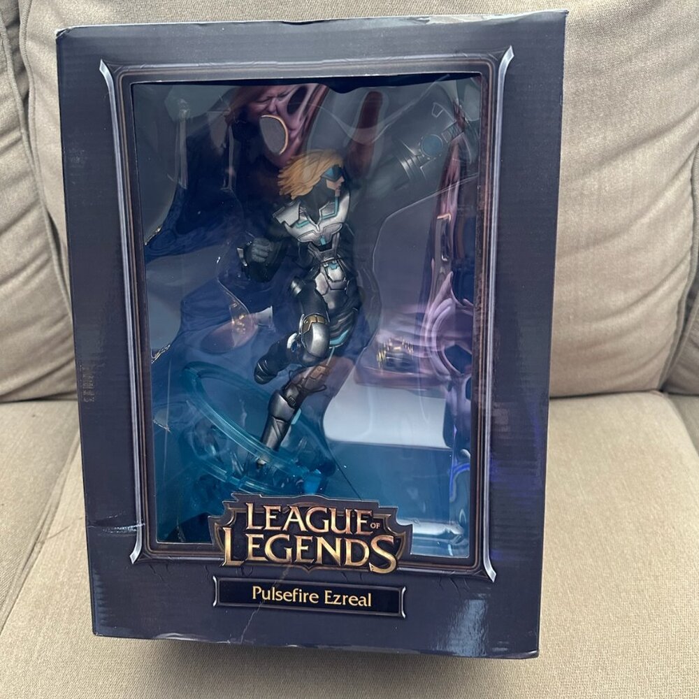 League of Legends, Pulsefire Ezreal 2013 Figure Statue, New In Box, Riot Games